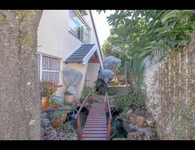 6 BEDROOM HOUSE FOR SALE IN KENSINGTON